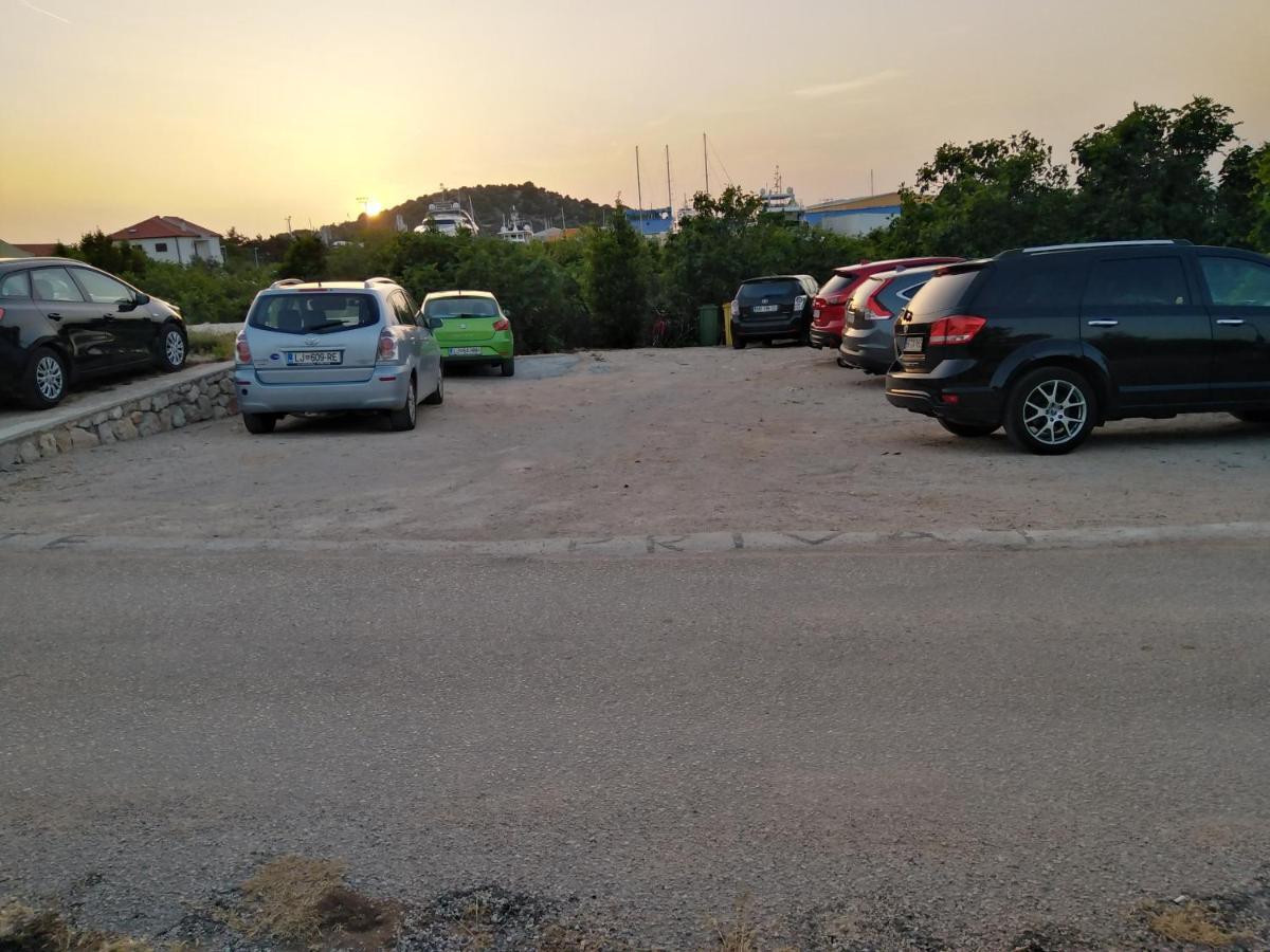 Apartments Voltera Parking Space Near The House Betina  Exterior foto